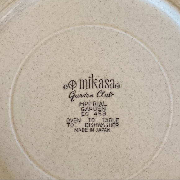 Vintage Mikasa Dinner Plates (set of 6) - Picture 2 of 3